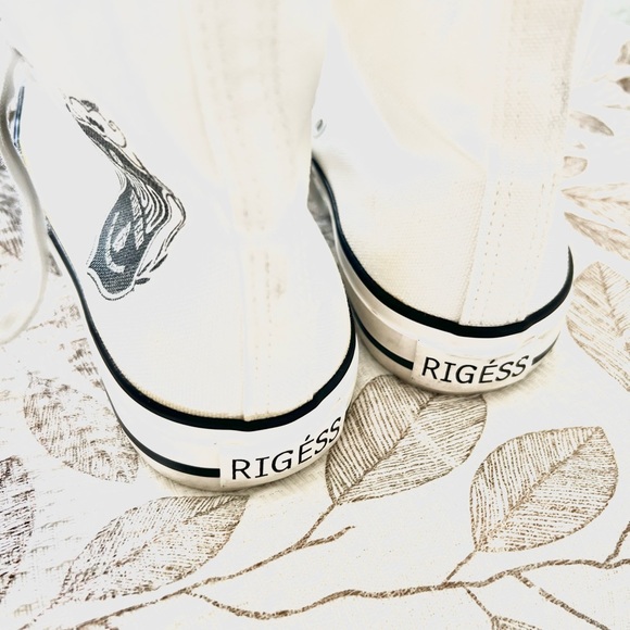 XoXo Rigess - Picture 2 of 8